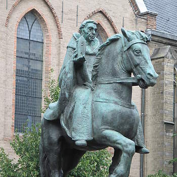 Ruiterstandbeeld Willibrord